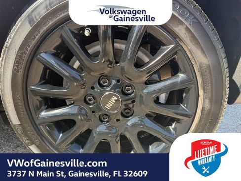 Used 2021 MINI Cooper 2-Door Hardtop image 26