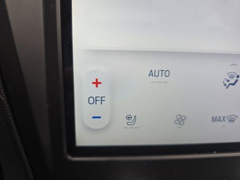 Used 2024 Ford Edge SEL w/ Convenience Package AWD/4WD image 13
