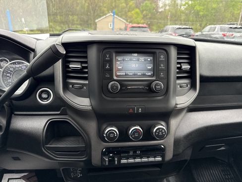 Used 2019 RAM 3500 Tradesman w/ Chrome Appearance Group RWD image 16