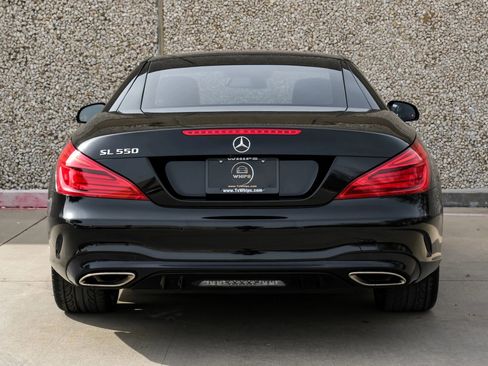 Used 2017 Mercedes-Benz SL 550 image 12