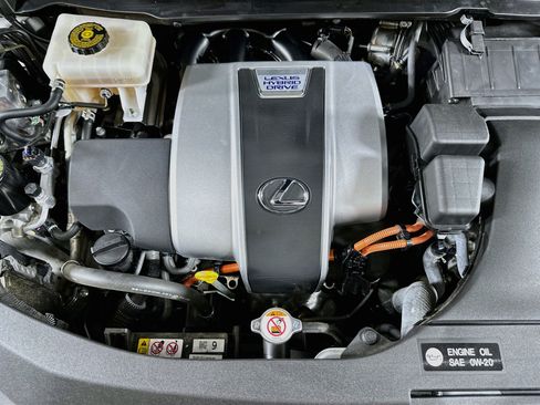 Used 2022 Lexus RX 450h AWD w/ Luxury Package image 34