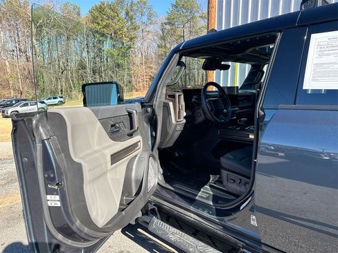 Used 2025 GMC Hummer EV 3X w/ Extreme Off-Road Package image 13