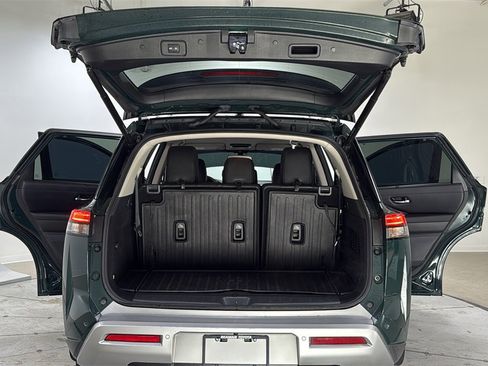 Used 2022 Nissan Pathfinder SL w/ Cargo Package image 16