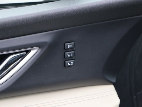 Used 2020 Subaru Ascent Limited w/ Technology Package AWD/4WD image 18