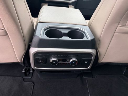 Used 2024 Ford Expedition Limited RWD image 31