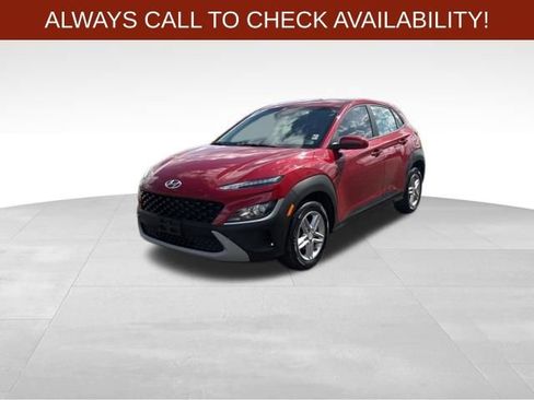 Used 2022 Hyundai Kona SE image 3