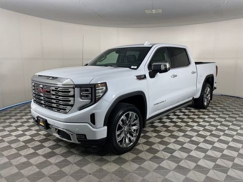 New 2026 GMC Sierra 1500 Denali w/ Denali Reserve Package AWD/4WD image 1