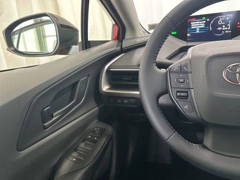 New 2026 Toyota Prius FWD image 6