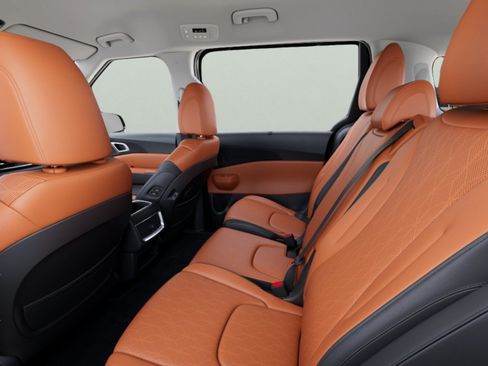 New 2026 Kia Carnival EX FWD image 13