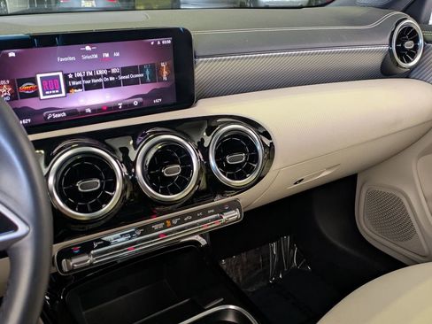 Used 2025 Mercedes-Benz CLA 250 image 15