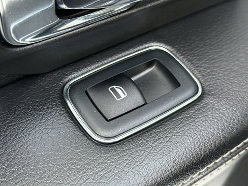 Used 2017 RAM 1500 Laramie image 30