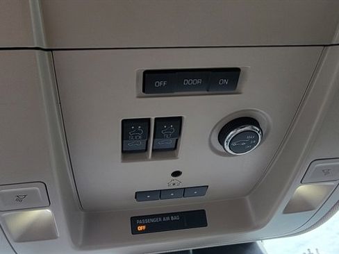 Used 2017 GMC Yukon SLT w/ Open Road Package image 46