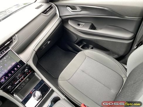 New 2026 Jeep Grand Cherokee Laredo X AWD/4WD image 15