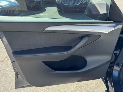 Used 2023 Tesla Model Y Long Range image 9