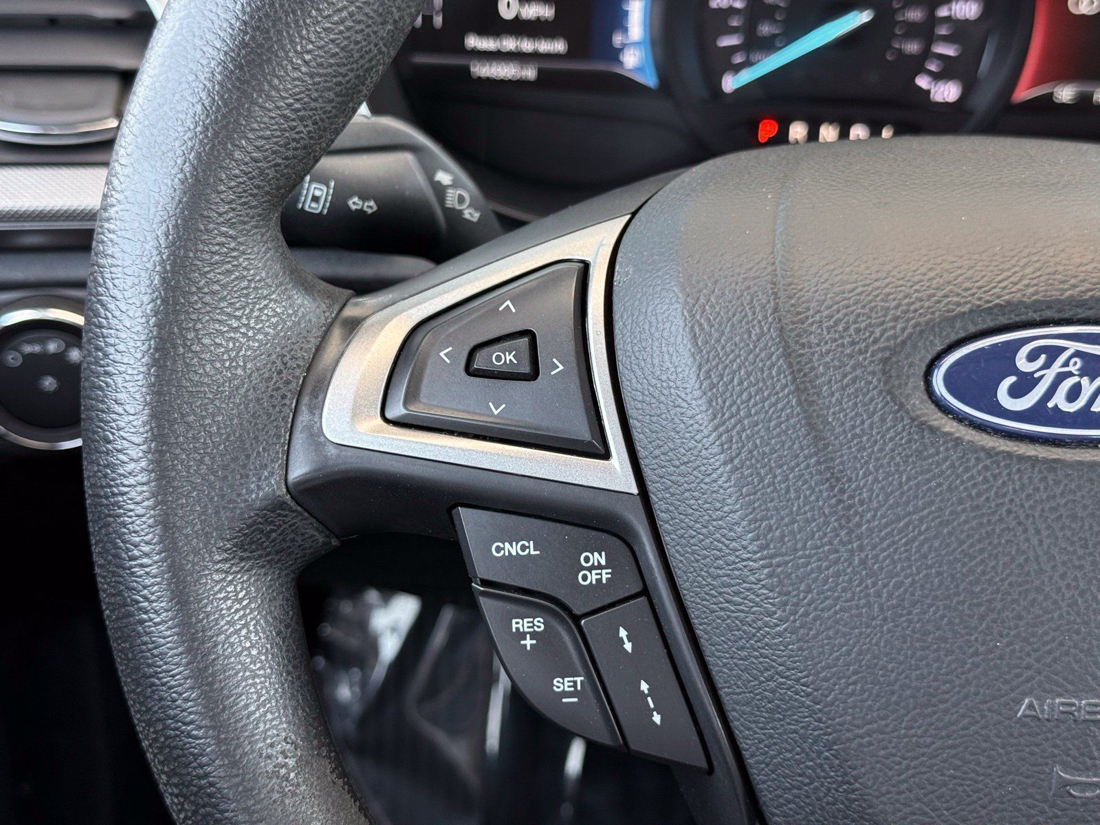 Used 2019 Ford Fusion SE FWD image 30