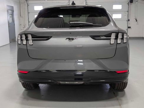 Used 2021 Ford Mustang Mach-E Premium image 9