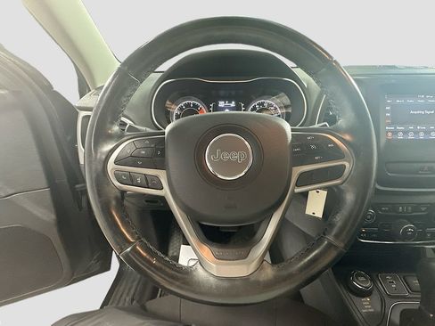 Used 2020 Jeep Cherokee Latitude w/ Cold Weather Group AWD/4WD image 15