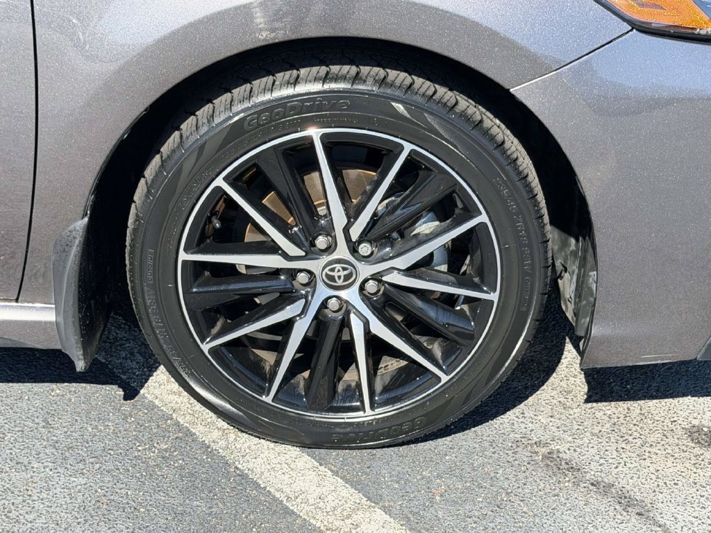 Used 2024 Toyota Camry SE w/ Cold Weather Package FWD image 25