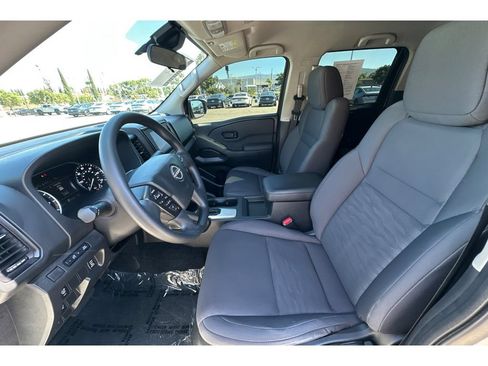 Used 2024 Nissan Frontier S w/ Technology Package RWD image 10