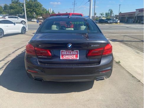 Used 2018 BMW 540i xDrive AWD/4WD image 4