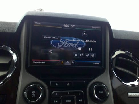 Used 2015 Ford F250 Lariat w/ Lariat Ultimate Package image 24