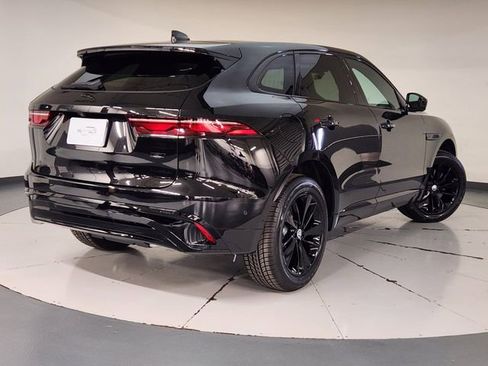 New 2026 Jaguar F-PACE R-Dynamic S image 2