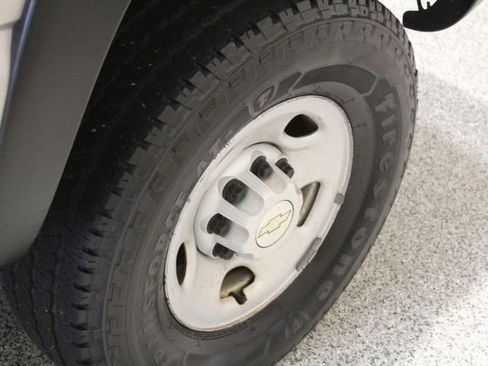 Used 2005 Chevrolet Silverado 2500 W/T w/ Skid Plate Package image 24