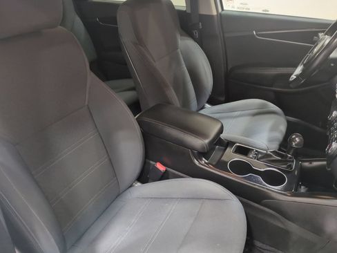 Used 2018 Kia Sorento AWD image 10