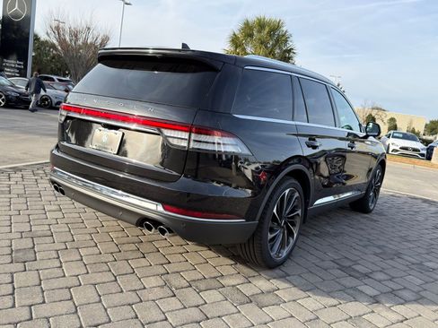 Used 2023 Lincoln Aviator Reserve w/ Equipment Group 201A image 9