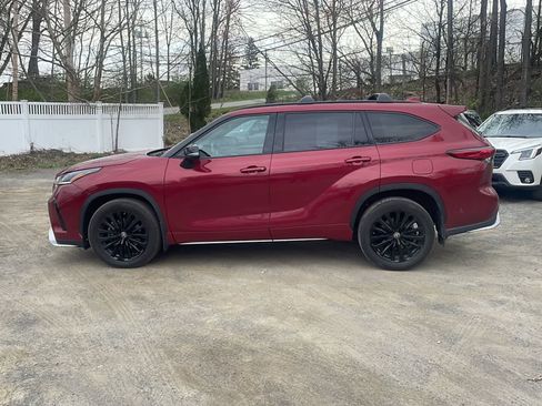Used 2023 Toyota Highlander XSE image 5