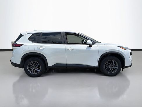 Used 2026 Nissan Rogue SV AWD/4WD image 4