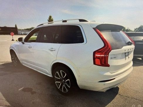 Used 2019 Volvo XC90 T6 Momentum w/ Advanced Package AWD/4WD image 2