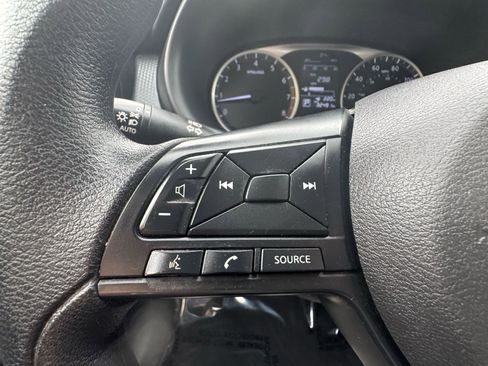 Used 2023 Nissan Kicks S FWD image 14