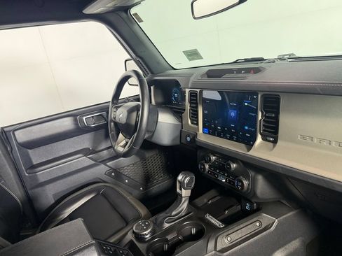 Used 2025 Ford Bronco Outer Banks AWD/4WD image 34