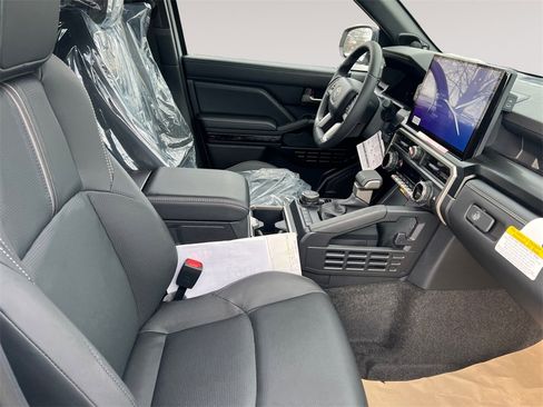 New 2025 Toyota 4Runner Limited image 15