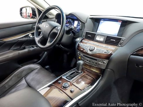 Used 2015 INFINITI Q70 L 3.7 w/ Deluxe Touring Package AWD/4WD image 36