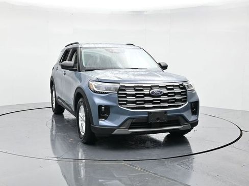 New 2026 Ford Explorer Active w/ Active Comfort Package image 5