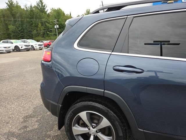 Used 2022 Jeep Cherokee Limited w/ Trailer Tow Group AWD/4WD image 30