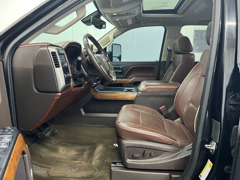 Used 2016 Chevrolet Silverado 3500 High Country w/ Duramax Plus Package image 4