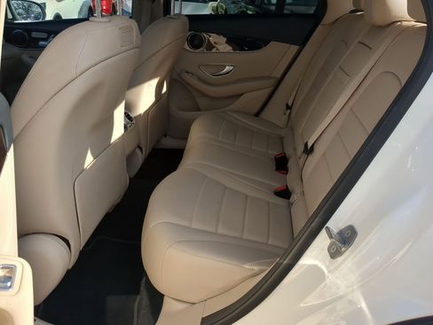 Used 2019 Mercedes-Benz GLC 300 GLC 300 image 21