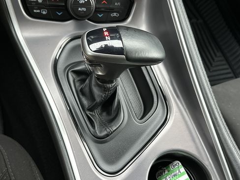 Used 2019 Dodge Challenger SXT image 22