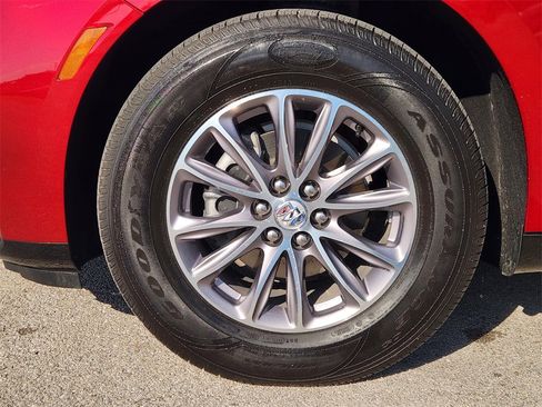 Used 2024 Buick Enclave Premium image 11