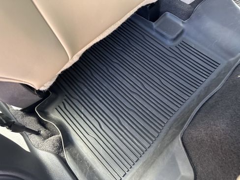 Used 2019 Ford Escape SEL image 21