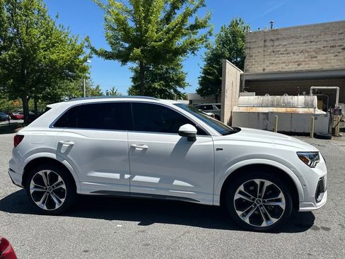 Used 2021 Audi Q3 2.0T Premium Plus AWD/4WD image 4