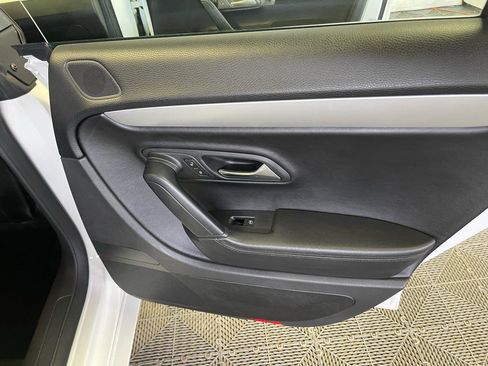 Used 2010 Volkswagen CC Sport image 16