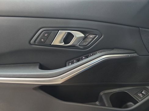 Used 2025 BMW 330i Sedan w/ Convenience Package image 25