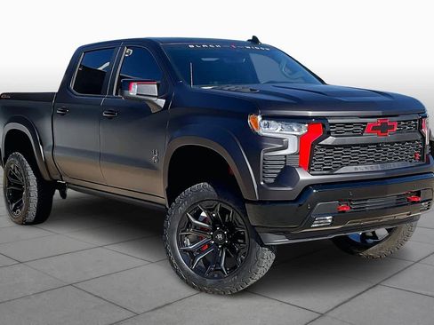 Certified 2025 Chevrolet Silverado 1500 LTZ image 4