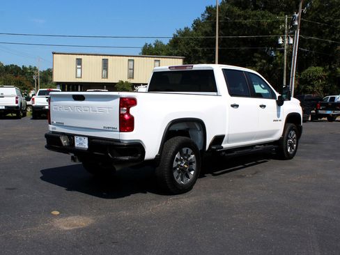 Used 2024 Chevrolet Silverado 2500 Custom w/ Custom Convenience Package image 12