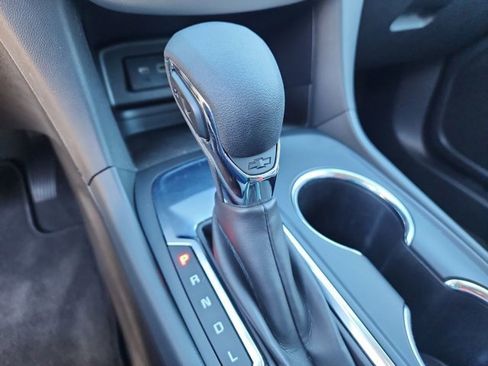 Used 2023 Chevrolet Equinox LS w/ LS Convenience Package image 18