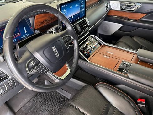 Used 2022 Lincoln Navigator Black Label AWD/4WD image 10
